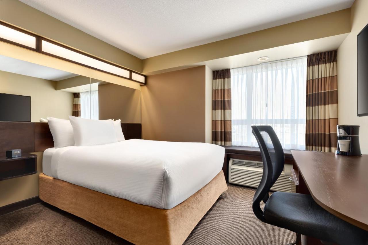 Microtel Inn & Suites By Wyndham Estevan Kültér fotó