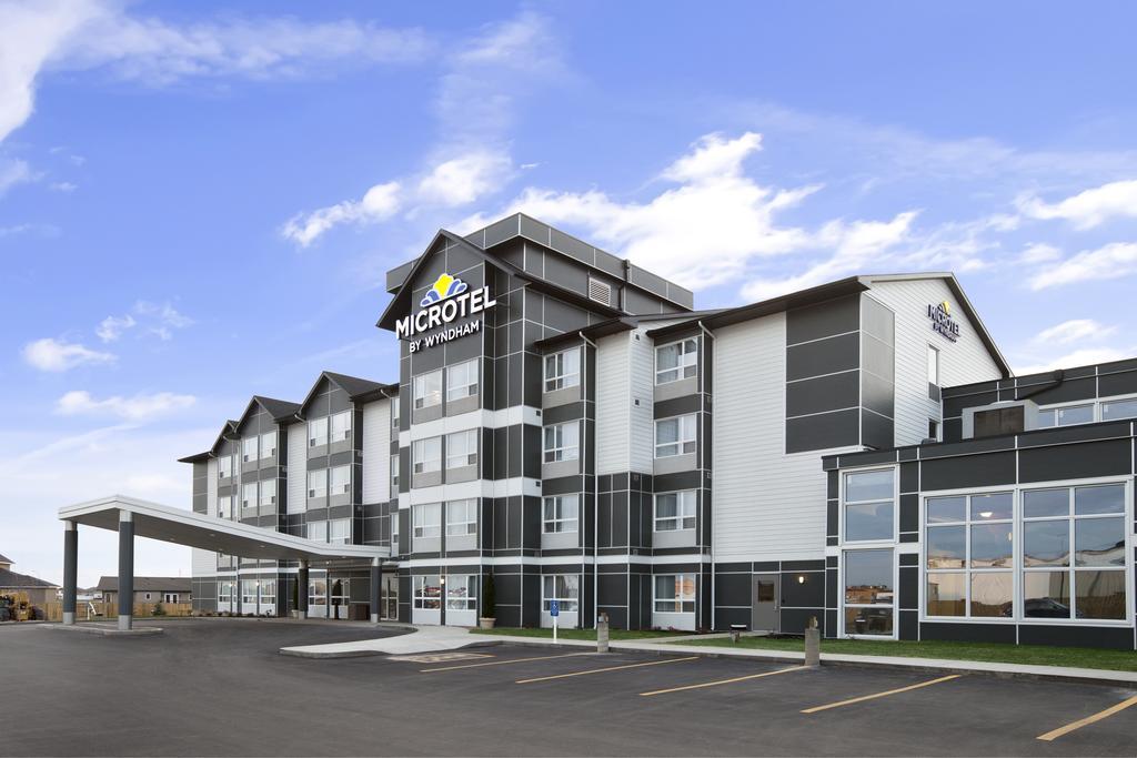 Microtel Inn & Suites By Wyndham Estevan Kültér fotó