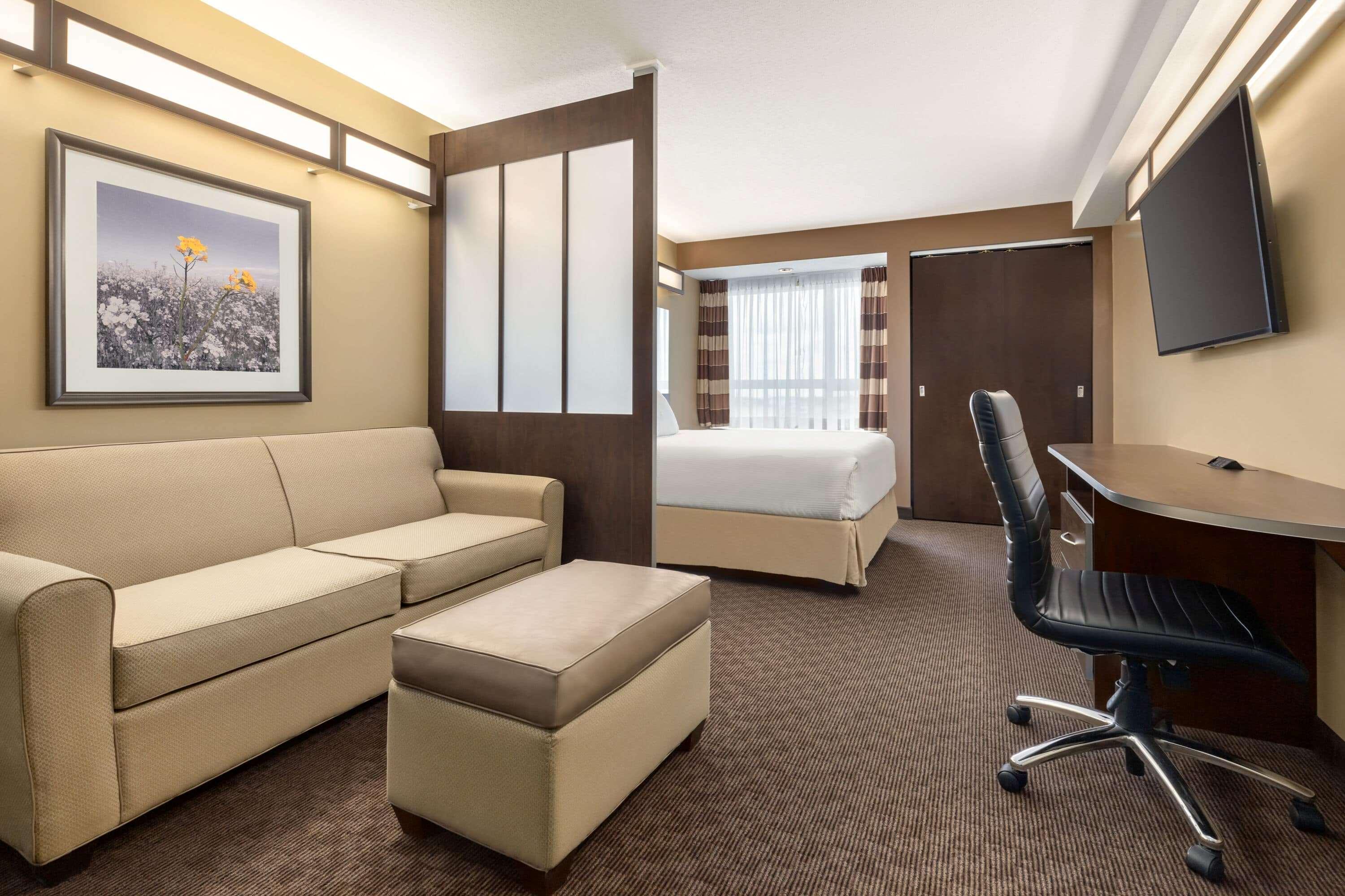 Microtel Inn & Suites By Wyndham Estevan Kültér fotó
