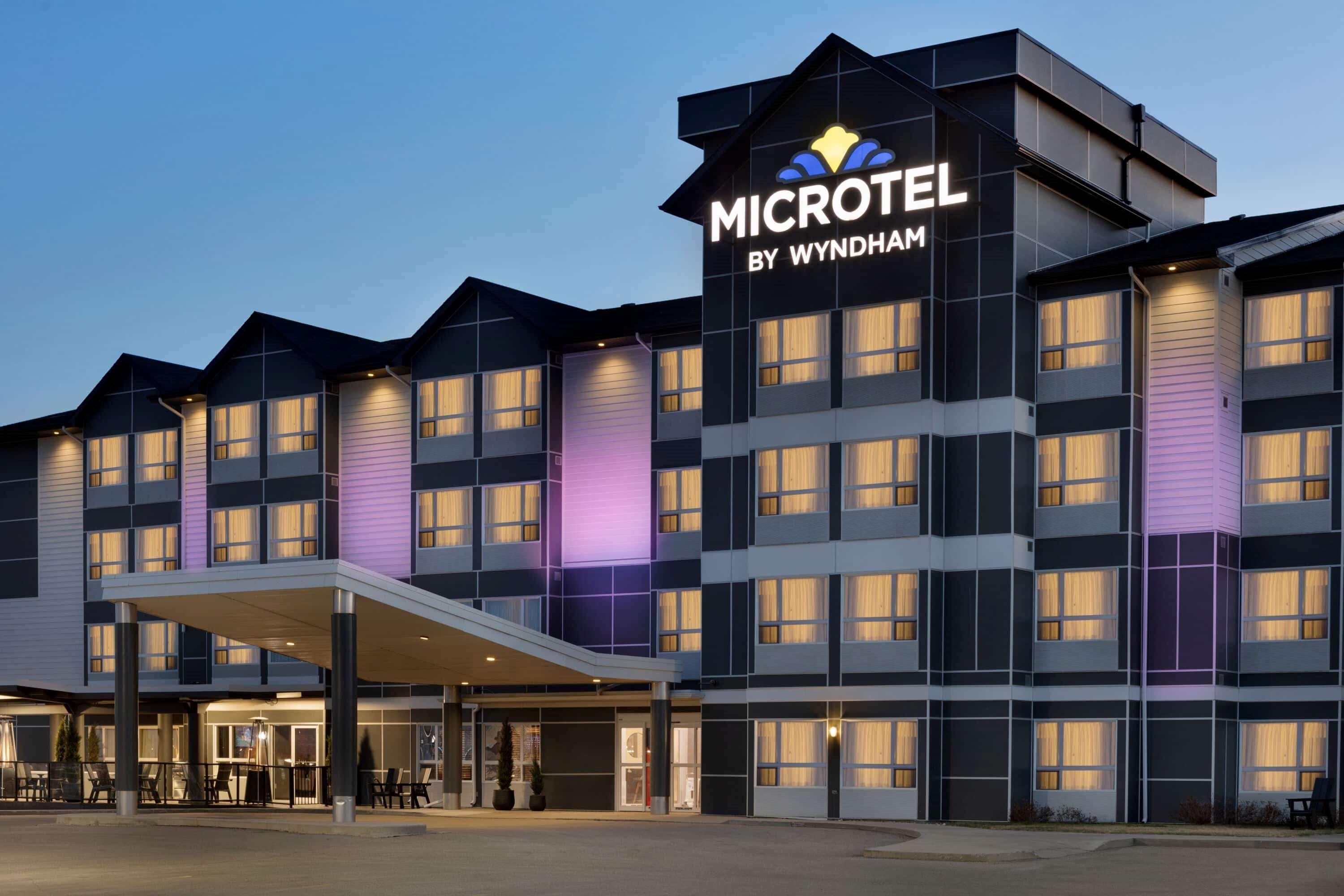 Microtel Inn & Suites By Wyndham Estevan Kültér fotó