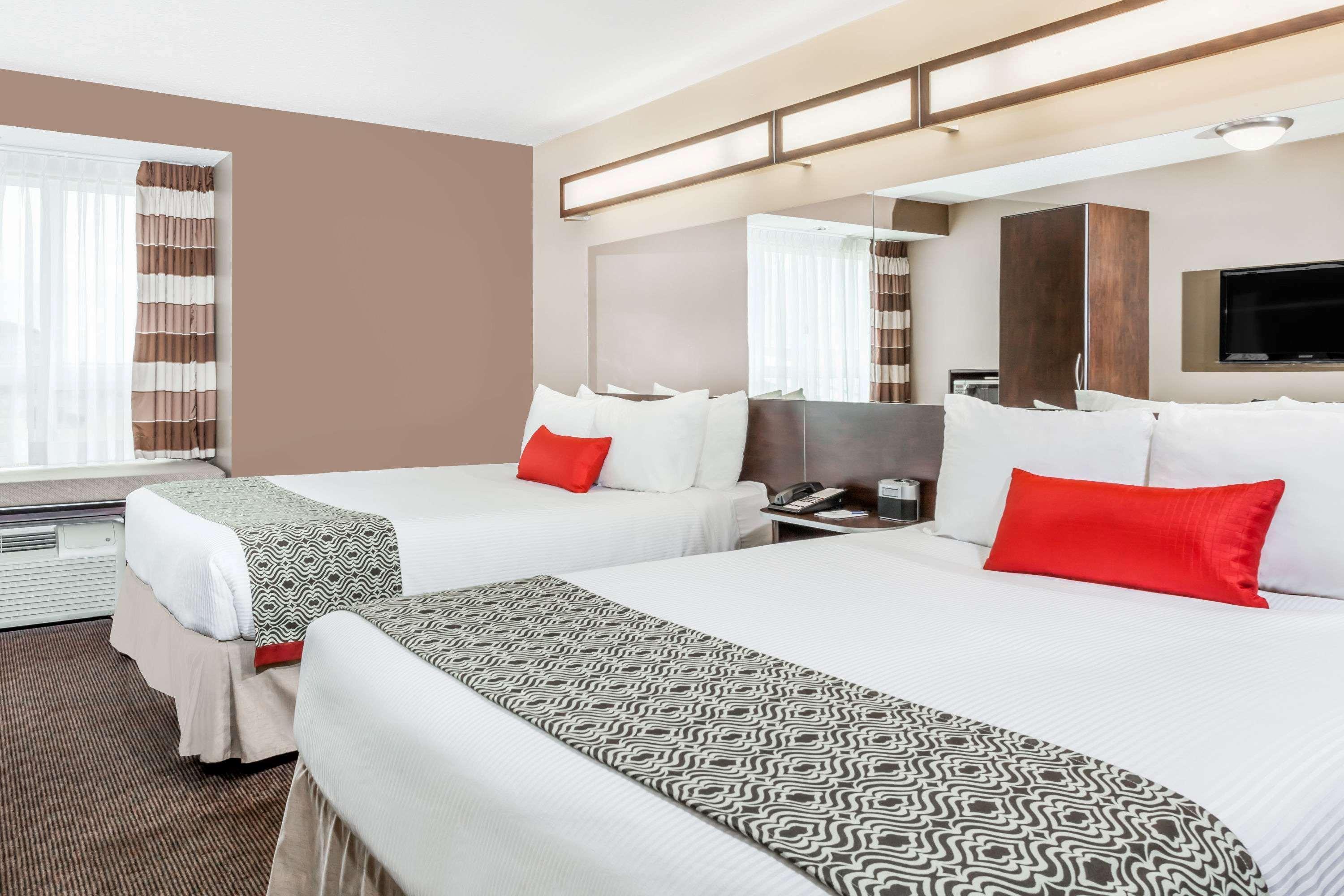Microtel Inn & Suites By Wyndham Estevan Kültér fotó