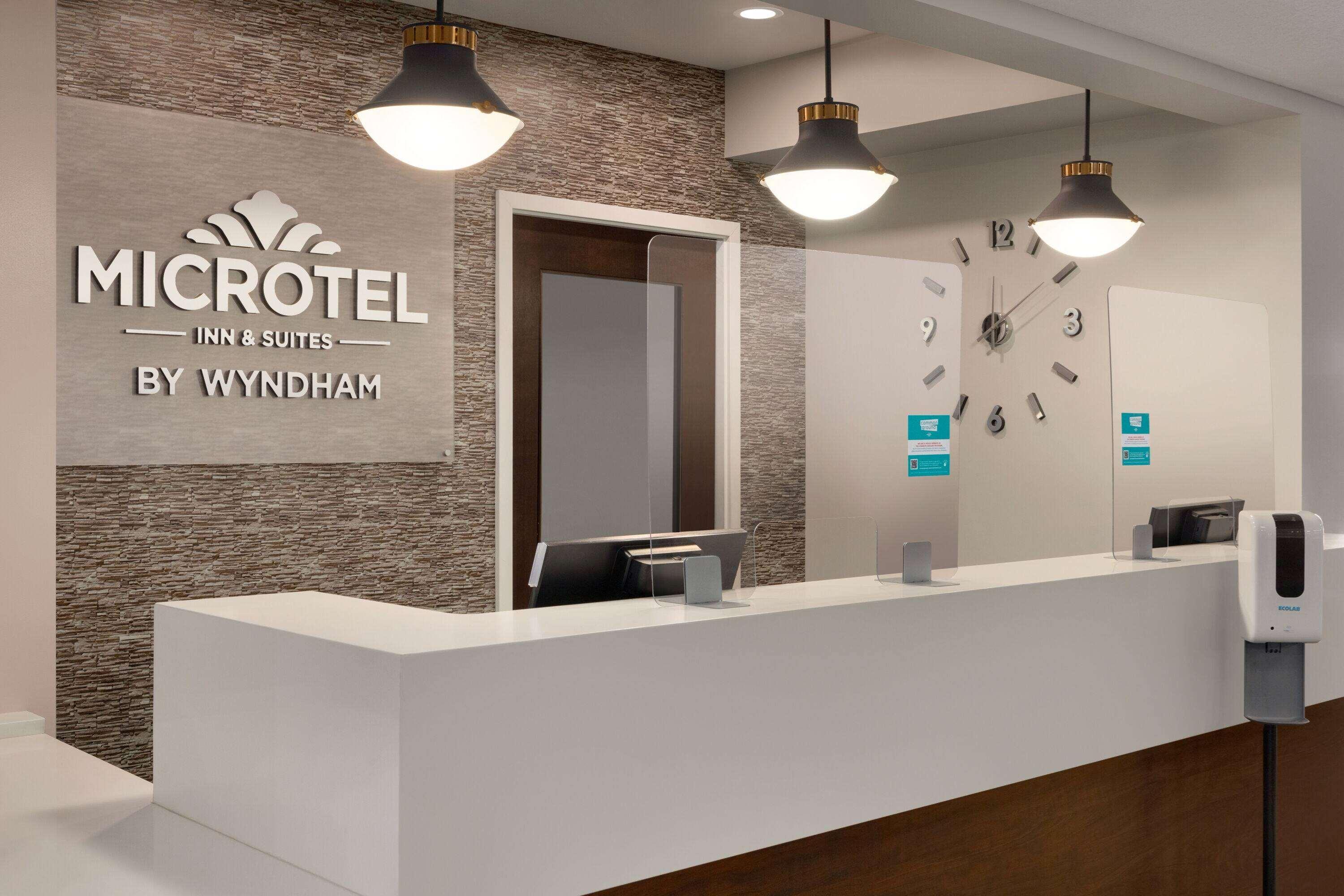 Microtel Inn & Suites By Wyndham Estevan Kültér fotó